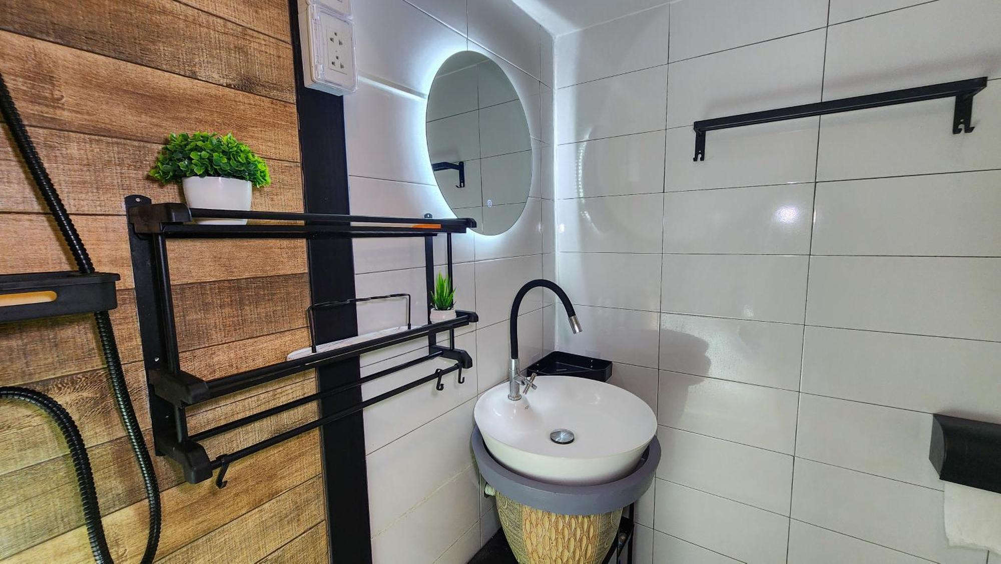 Green Paradise With Private And Front Yard Thongsala Ngoại thất bức ảnh